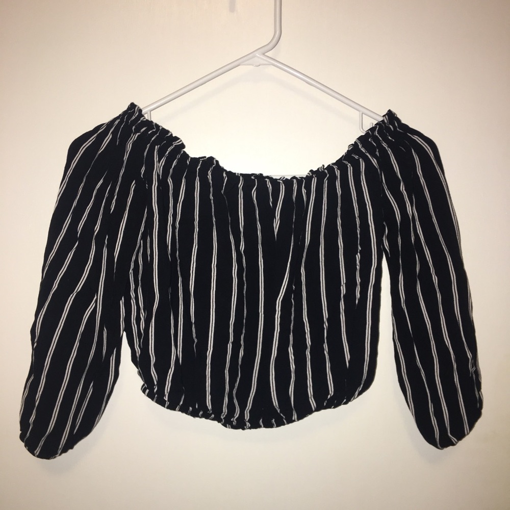 Brandy Melville off the shoulder crop top
